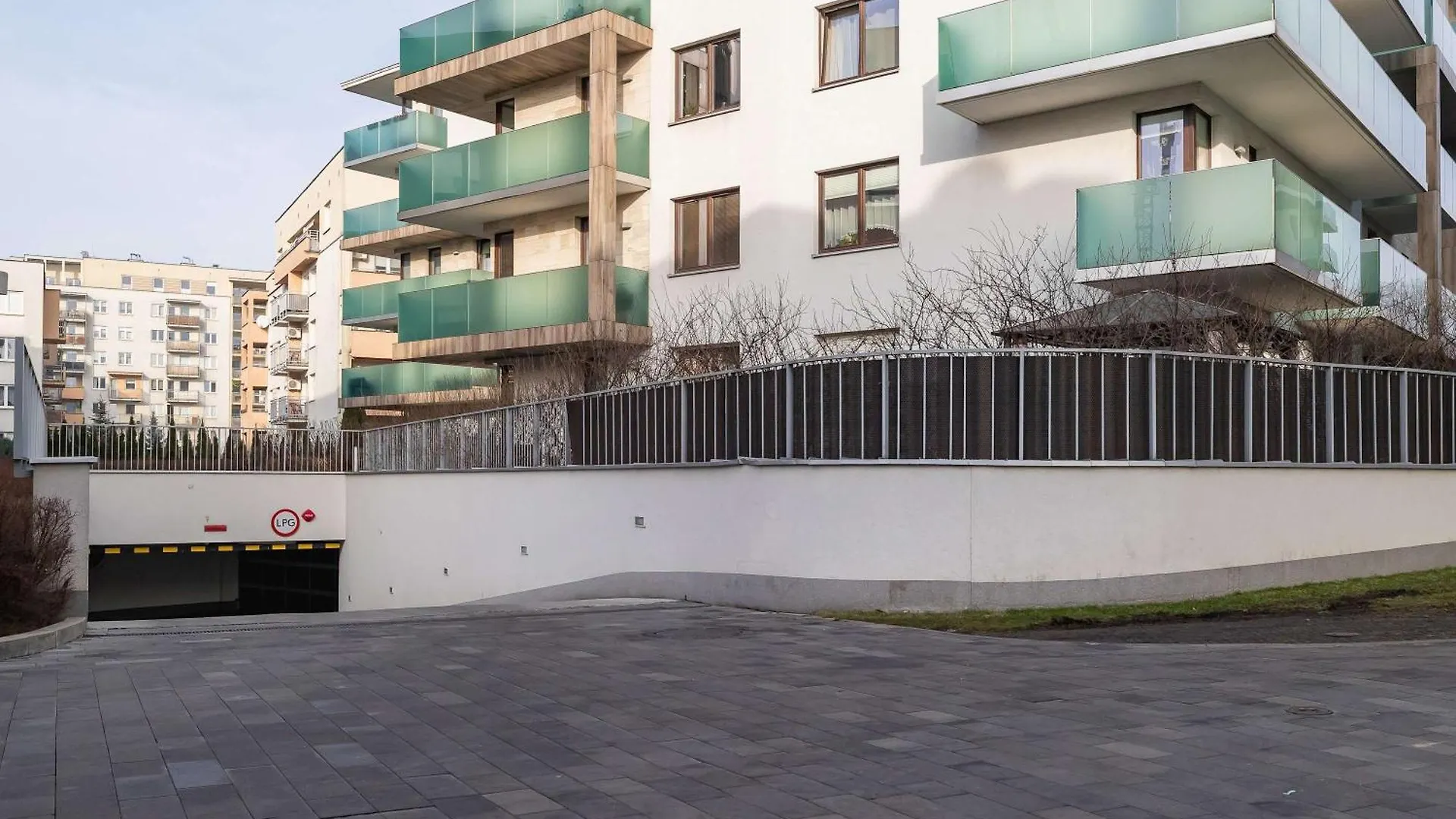 Cosy & Bright Apartment With Parking On The Cystersow Street By Noclegi Renters Krakow