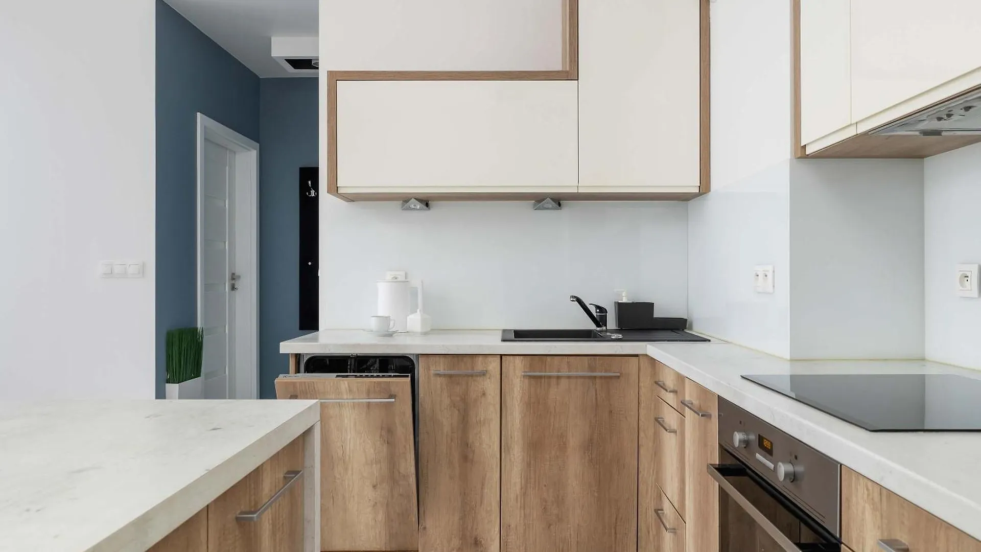 Cosy & Bright Apartment With Parking On The Cystersow Street By Noclegi Renters Krakow 0*,  Poland