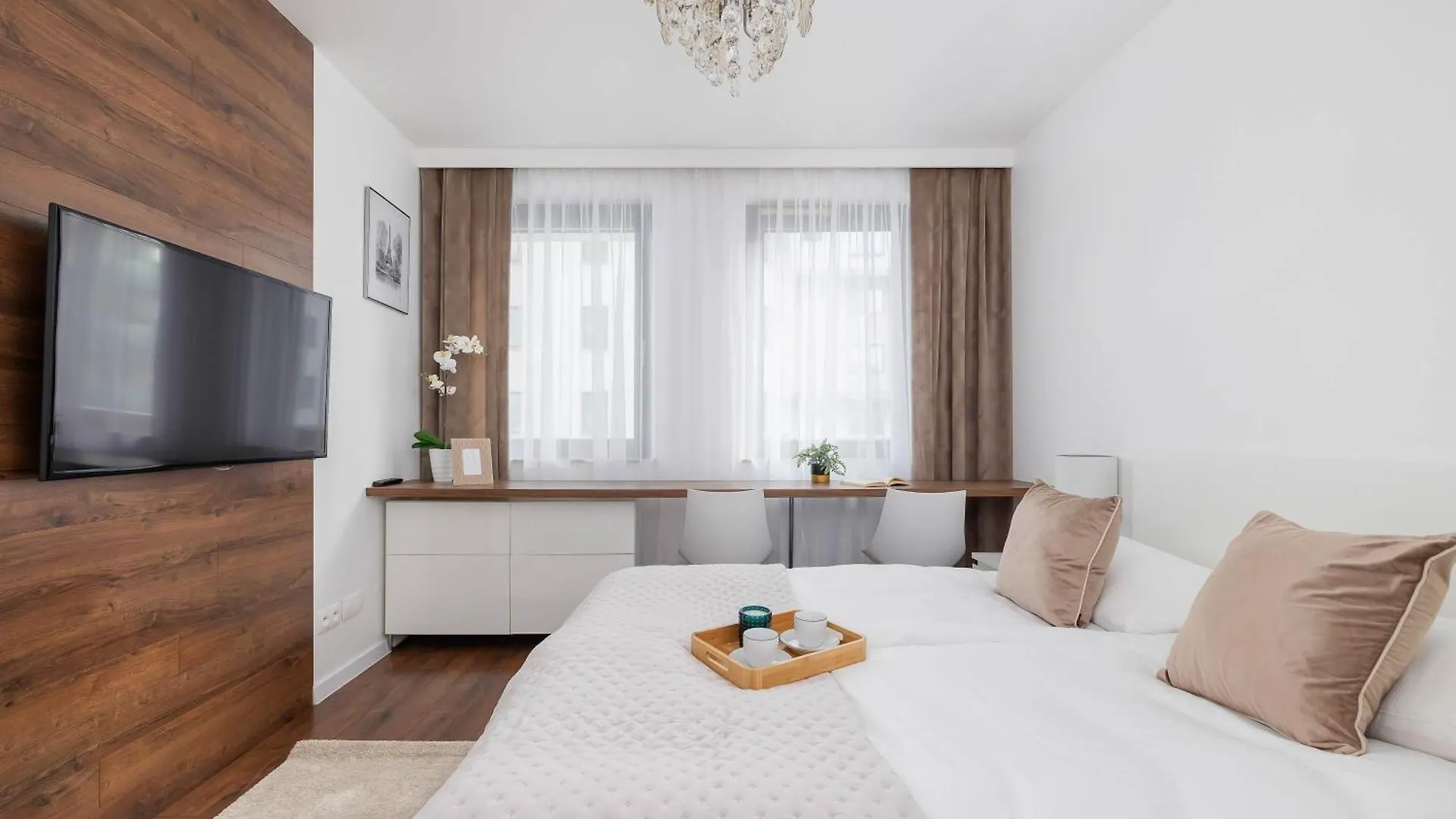 Cosy & Bright Apartment With Parking On The Cystersow Street By Noclegi Renters Krakow 0*,